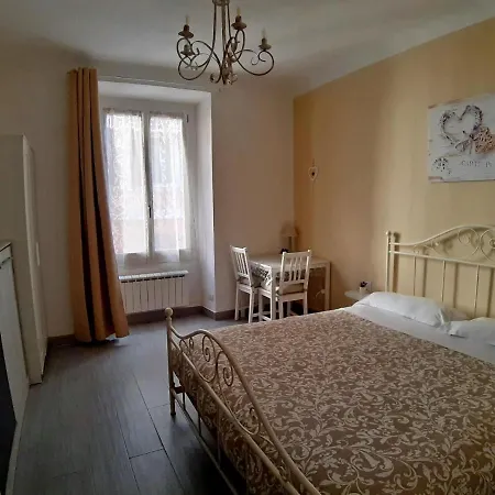 Bed and breakfast A Due Passi Da