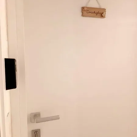 A Due Passi Da Oda ve Kahvaltı Cenova