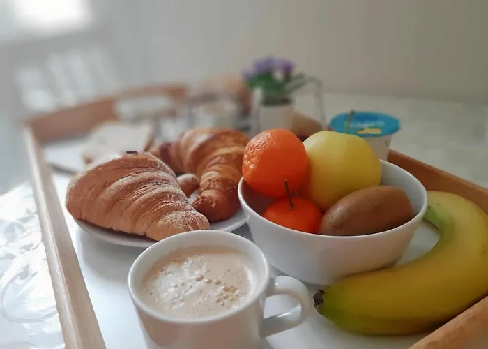 Bed & Breakfast A Due Passi Da