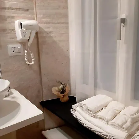 A Due Passi Da Bed & Breakfast Genoa